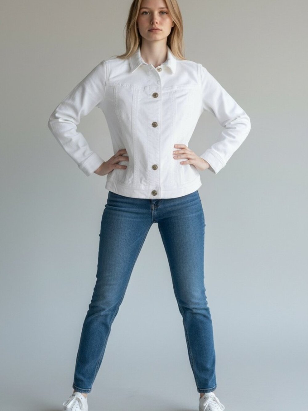 Chico's Size 0 Reg. 4/6 White Fitted Jean Jacket Long Sleeve Soft